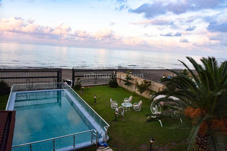 ویلا مبله دوبلکس 5 خواب استخردار  لوکس در چالوس