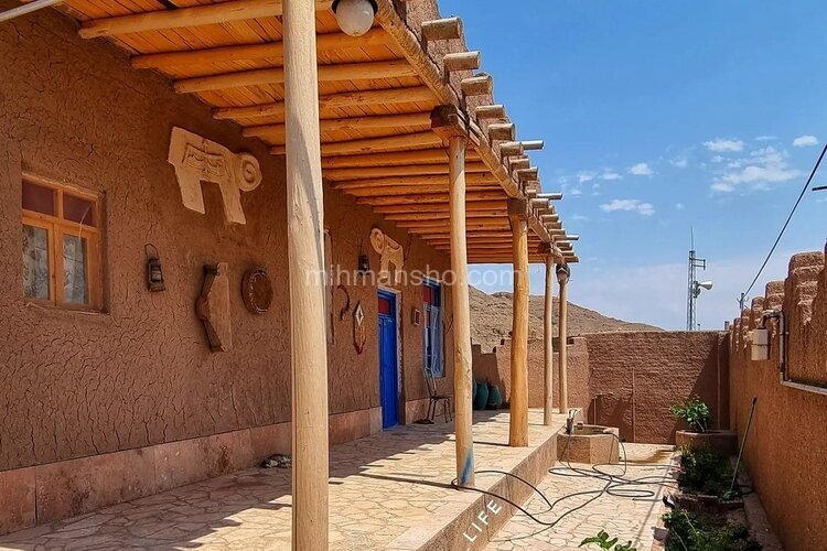 واحد تکخواب گلفرج در اقامتگاه بومگردی جلفا