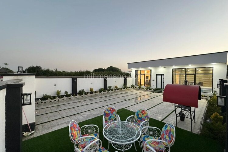 ویلا استخردار سه خواب عمارت سفید در رامجین