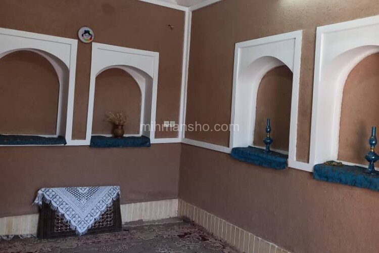 اتاق در اقامتگاه بومگردی در ورزنه