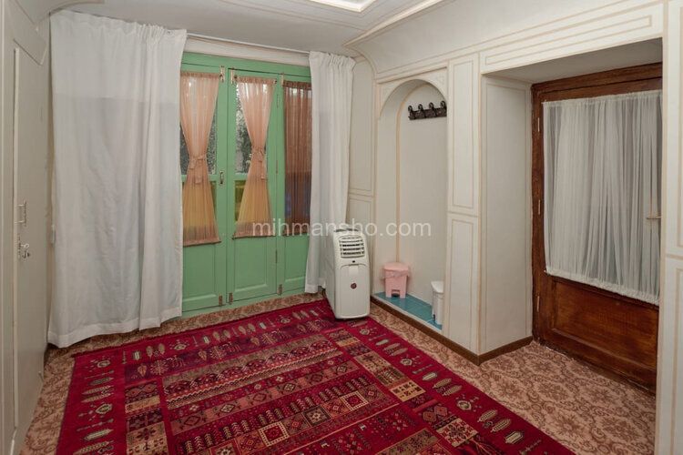 اتاق ترانه در اقامتگاه بومگردی در اصفهان