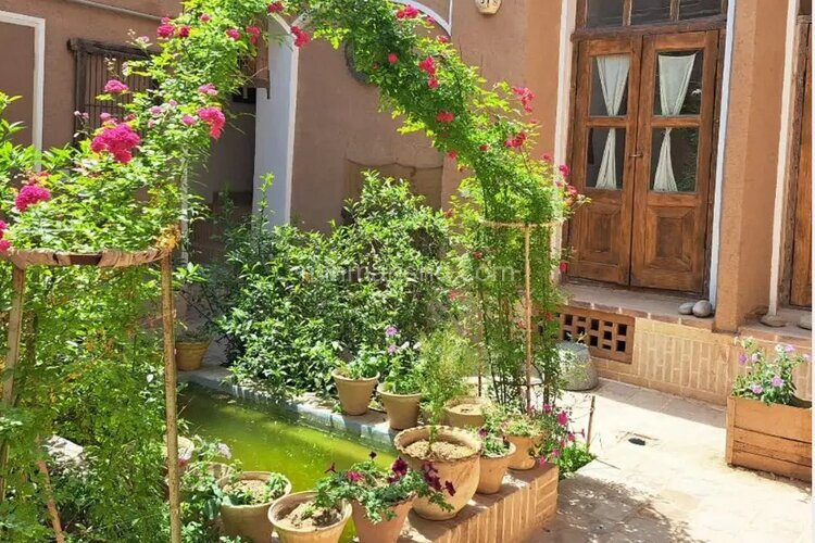 اتاق VIP دونفره در اقامتگاه سنتی در یزد