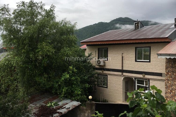 واحد دو خواب در طبقه اول گل شمعدونی در رشت