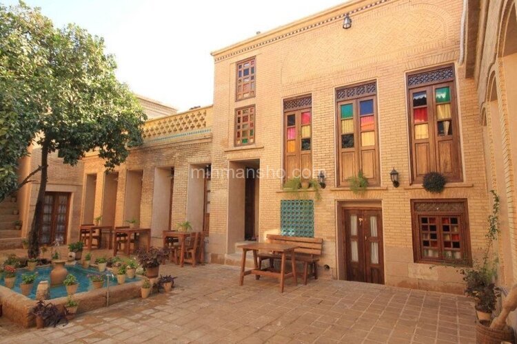 اتاق 2 نفره ایوان در اقامتگاه سنتی شیراز