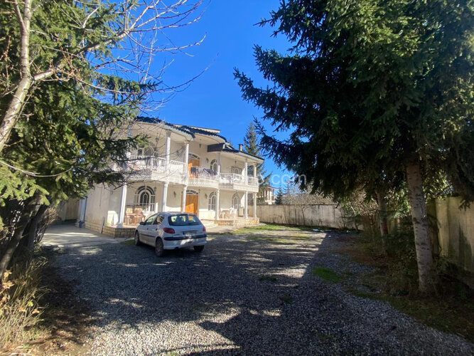 واحد دو خواب مبله درطبقه اول ویلای کلاردشت