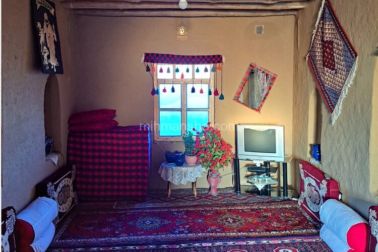آپارتمان دو طبقه چهارخواب در قروه