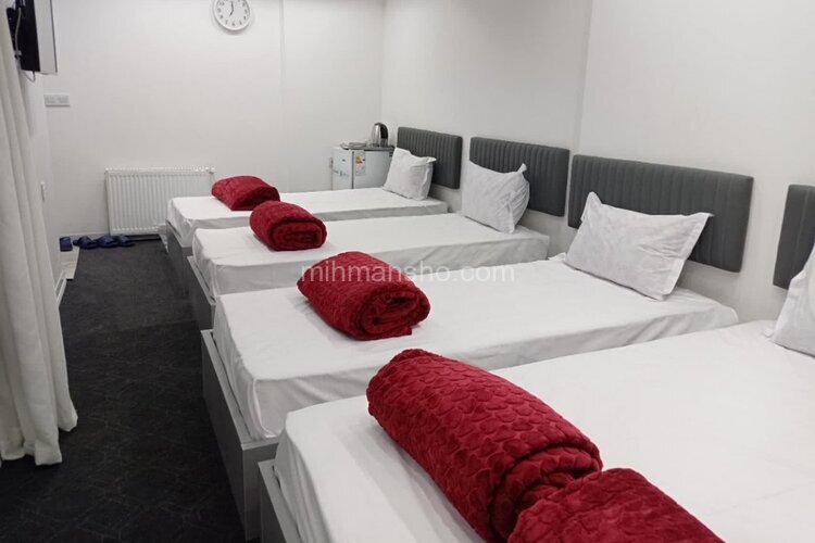 اتاق 4 تخته 2  در هتل مشهد