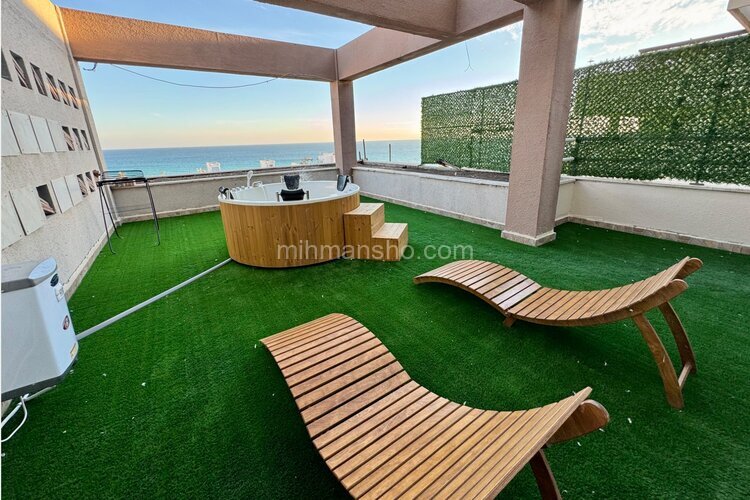 پنت هاوس دوبلکس جکوزی دار سه خواب سبز در کیش