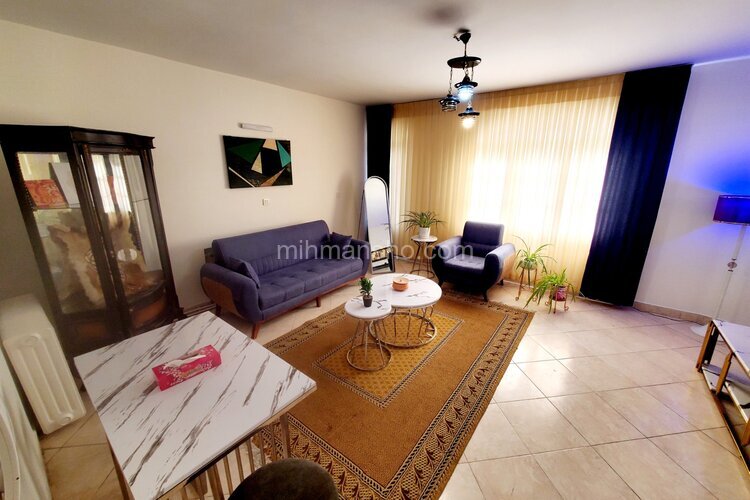 آپارتمان مبله تکخواب در ارم (1)