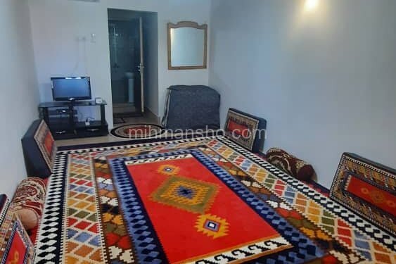 اتاق نازگل در اقامتگاه بومگردی خمام