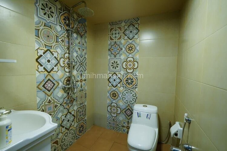 اتاق دونفره بنفشه در اقامتگاه بومگردی اصفهان