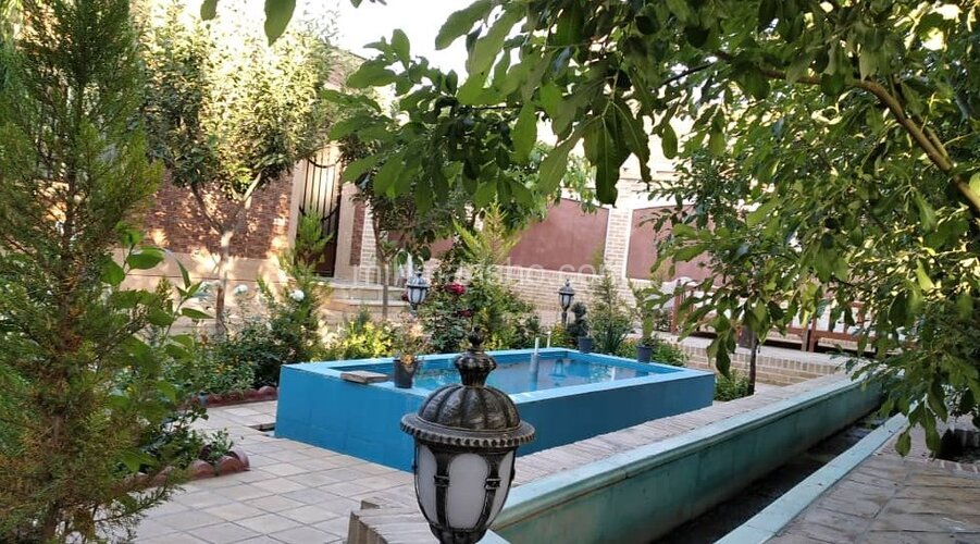 خانه باغ ویلایی با صفا در نیاسر کاشان