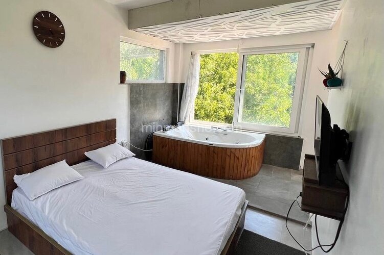 سوئیت مبله جکوزی دار ویان در طرقبه و شاندیز