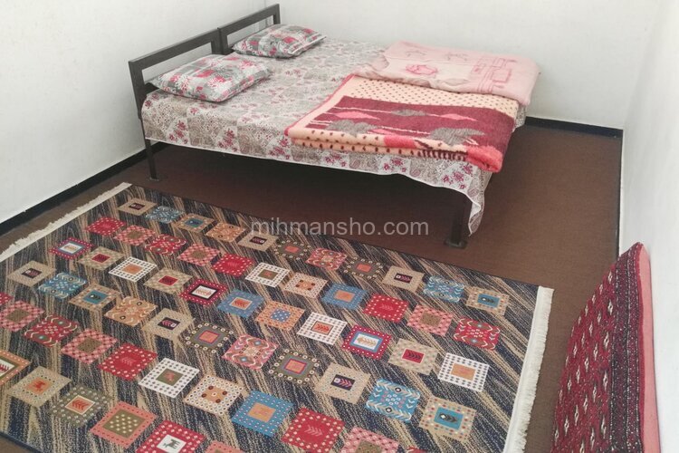 اتاق مهمانسرا در لار