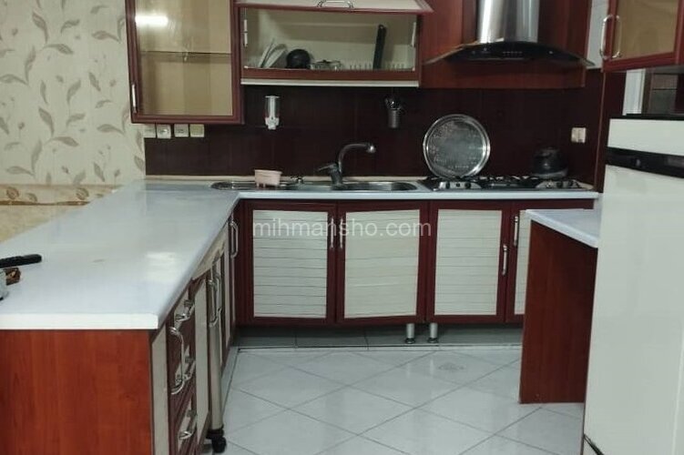 سوئیت شش تخت در مسافرخانه مشهد