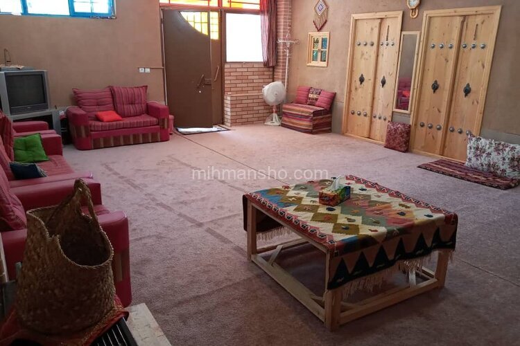 اتاق دوخواب مبله(1) در اقامتگاه بومگردی در بروجن