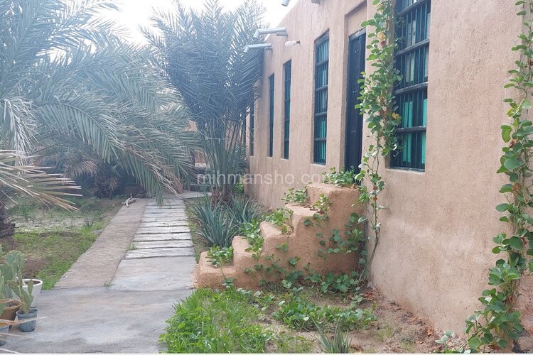 اتاق مجلسی در اقامتگاه بومگردی دشتی بوشهر