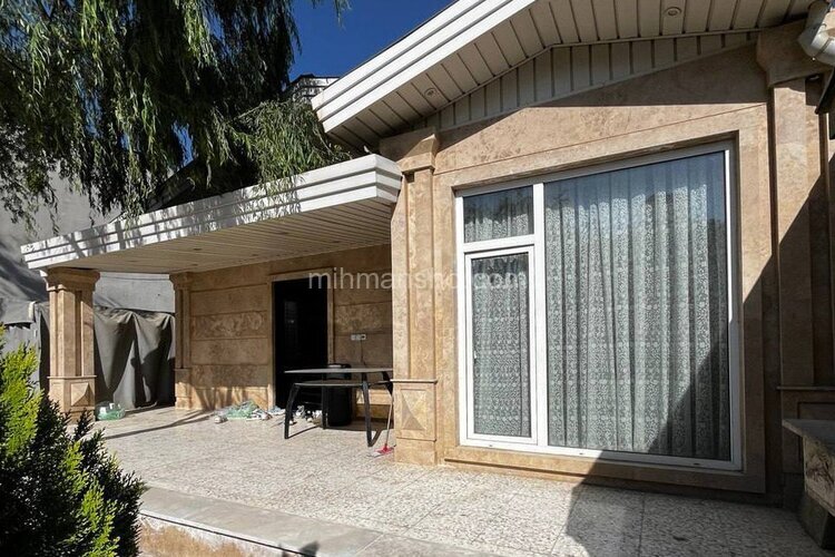 ویلا استخردار دوخواب Rs در چهارباغ