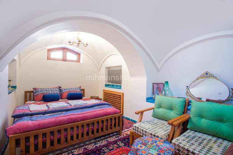 اتاق 3نفره دوبلکس گلزار در هتل سنتی در کاشان