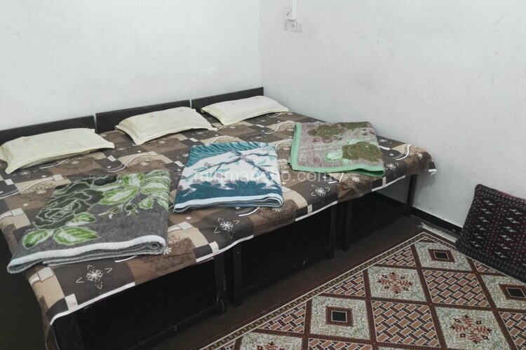 اتاق 3 تخته در مهمانسرا لار