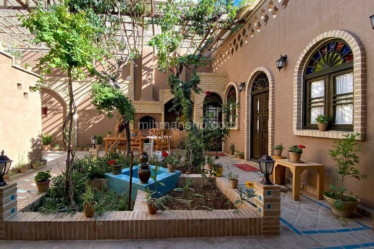 اتاق نن جان در اقامتگاه بومگردی دامغان