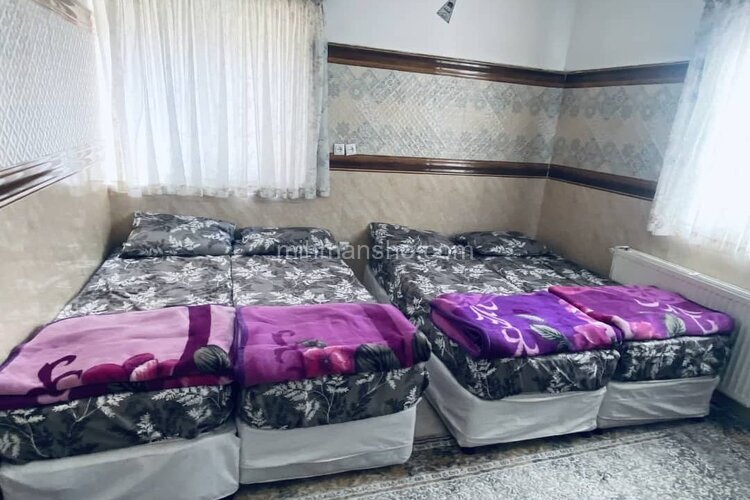 واحد چهار تخت در مسافرخانه مشهد
