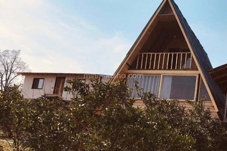 کلبه سوئیسی دوبلکس تکخواب چوبین سبز در نشتارود