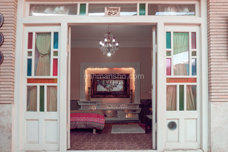 اتاق ترنج در اقامتگاه بومگردی در اصفهان