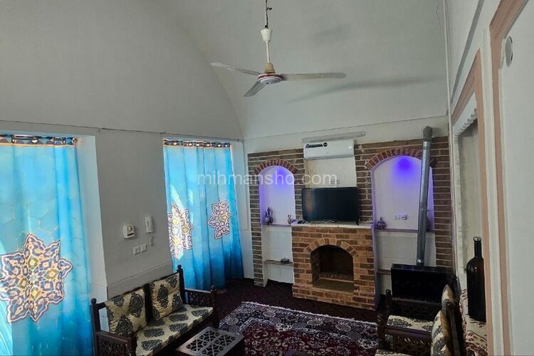 ویلا سنتی پنج خواب در مهریز