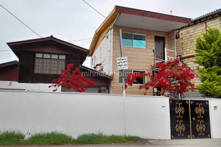 واحد تکخواب در طبقه دوم ویلا ساحلی حسینی در چالوس