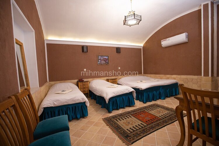 اتاق 4 نفره 302 در هتل سنتی کاشان