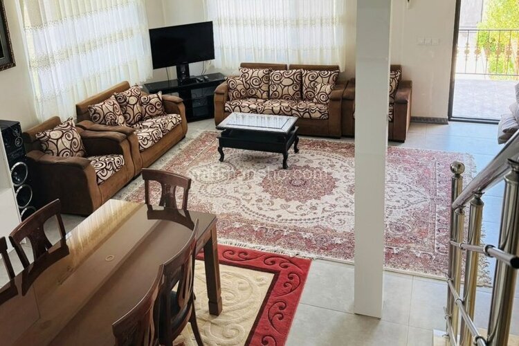 ویلا تریپلکس استخردار گلبهار در رودهن