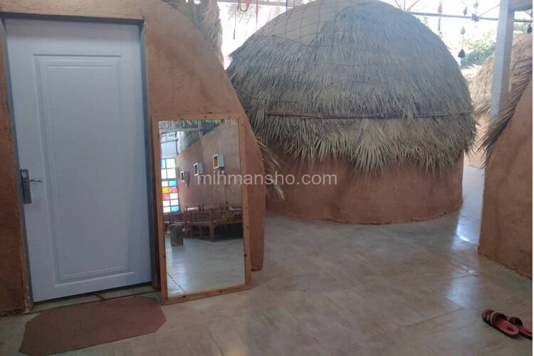 واحد نخل جنوب و ساحل رنگی در اقامتگاه بومگردی هرمز