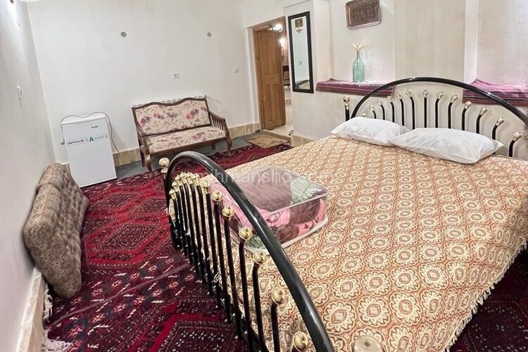 اتاق دی بمهر در سرای مهربان در بومگردی یزد