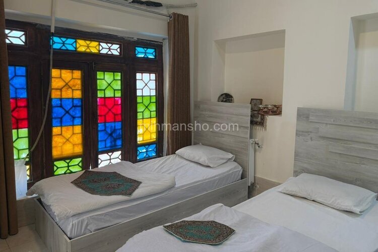 اتاق شماره 9 در اقامتگاه بومگردی شیراز