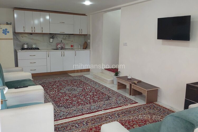 واحد مبله تک خواب برادران در طبقه اول ویلا فومن