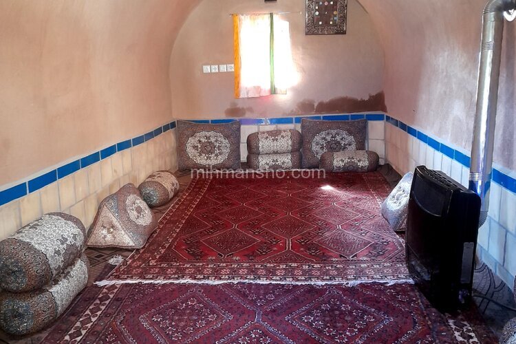 اتاق 15 متری در اقامتگاه بومگردی مهریز یزد