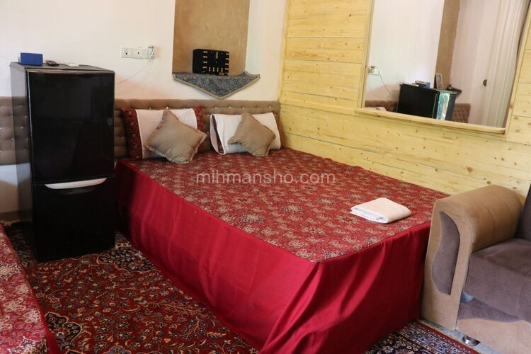اتاق سه تخته (VIP) در اقامتگاه بومگردی مهریز