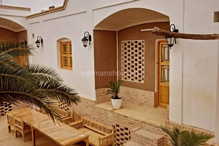 اتاق مقدس بانو در اقامتگاه بومگردی کاشان