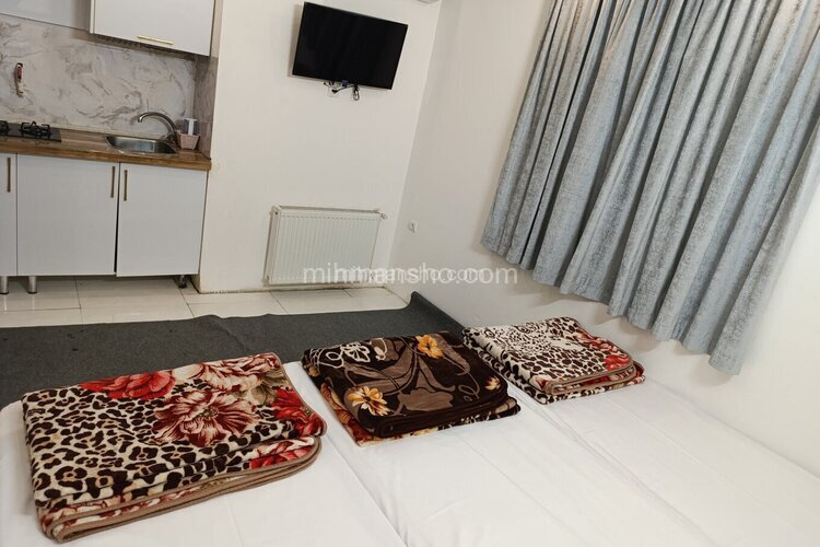 واحد سه تخت در هتل آپارتمان در مشهد