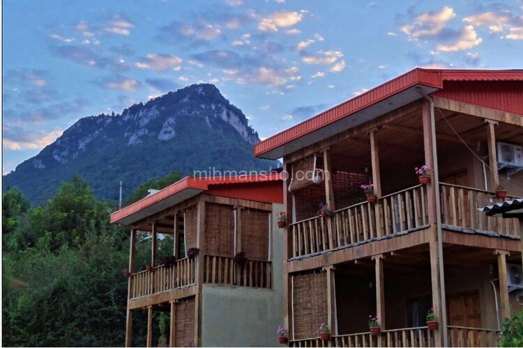 واحد در طبقه اول ویلا رامیان