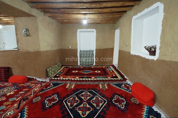 سوئیت ویلا سنتی دربست در مریوان