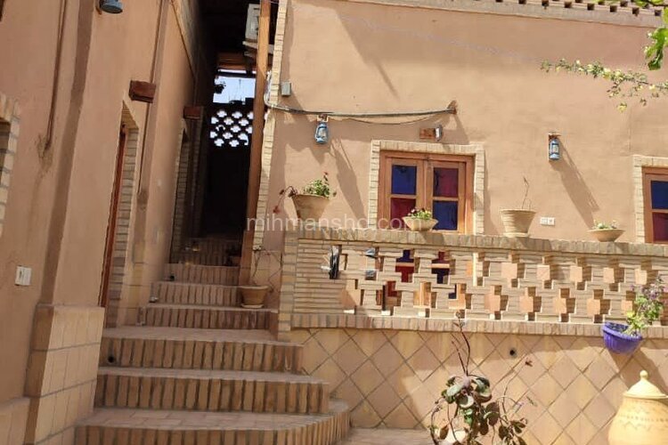اتاق 6 در اقامتگاه بومگردی مهریز