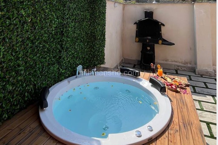 کلبه سوئیسی مبله دوخواب 4 در شیرگاه