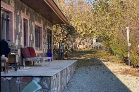 ویلا دوخواب با استخرسرپوشیده و جکوزی