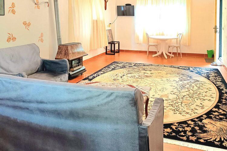 واحد نیکوکار در طبقه اول باغ ویلا چالوس