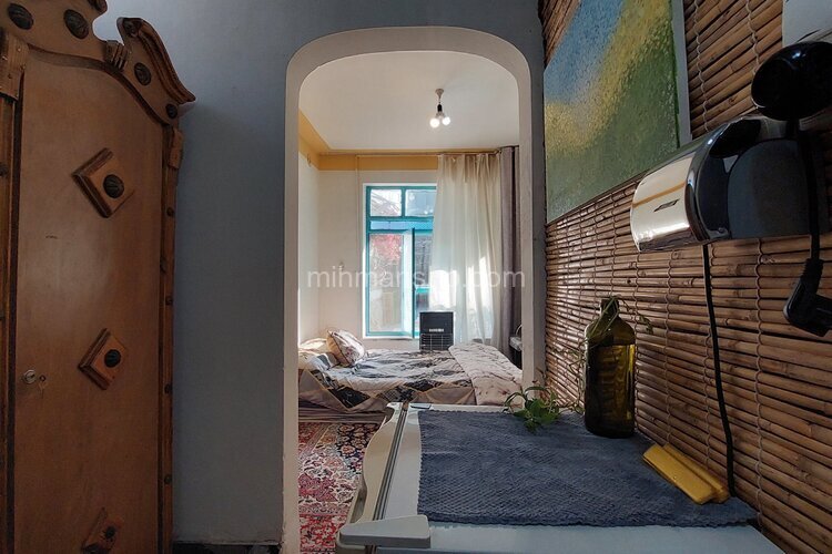 اتاق 25 متری در هاستل مشهد