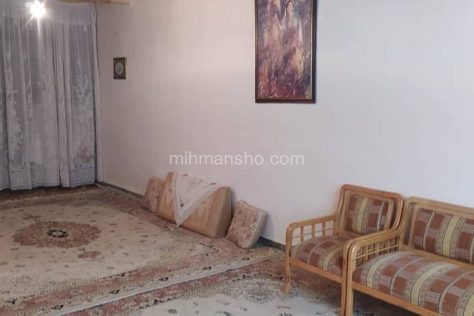 سوئیت در باغ ویلای الیگودرز