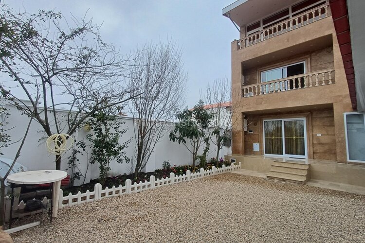 ویلا تریپلکس استخردار سه خواب در آستارا