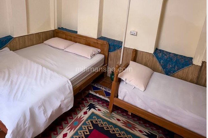 اتاق آذین در بومگردی شیراز